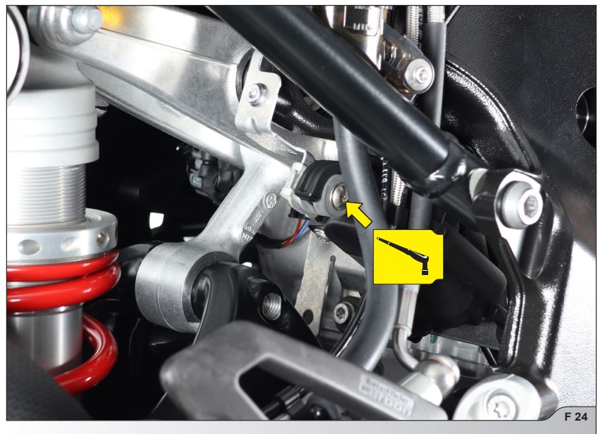 AkRAPOVIC Racing and Evolution Exhaust System for BMW S1000 R,RR - Figure 24