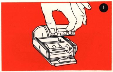 graflex Rapid-Vance 120 Roll Film Holder Instruction Manual - Removing the carriage